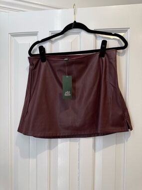 Wild Fable Women's Faux Leather Mini Skort - Burgundy